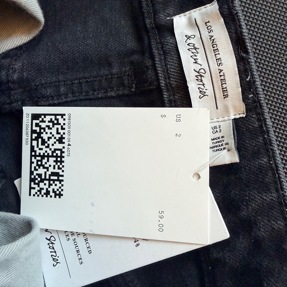 & Other Stories Los Angeles Atelier Black High Waisted Denim Shorts Size 2 NWT - Picture 6 of 7